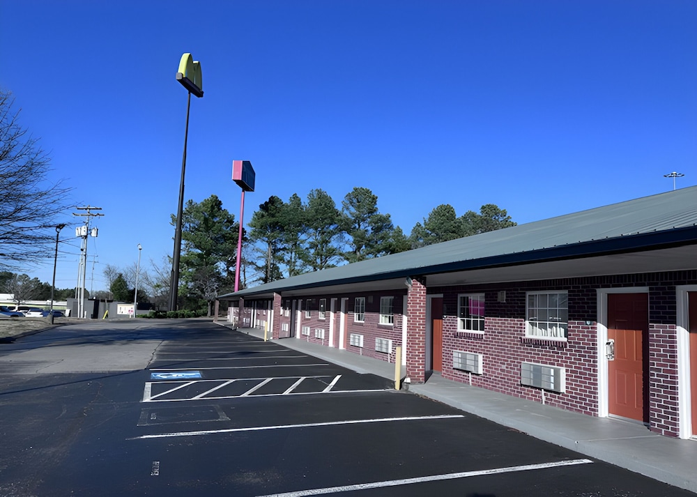 Deerfield Inn & Suites 6/8