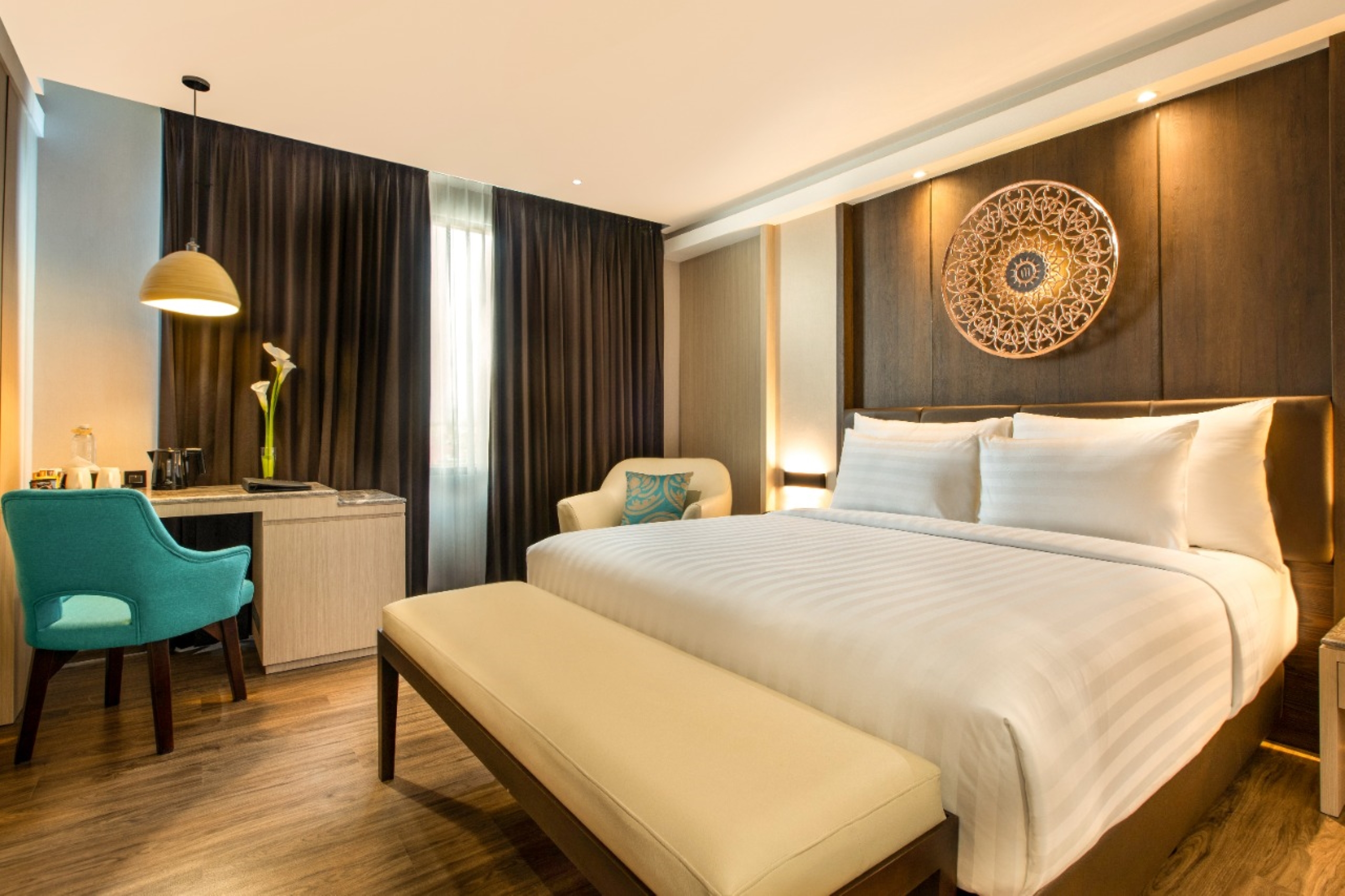 Deluxe, Queen Bed, The Manohara Hotel Yogyakarta 2/4