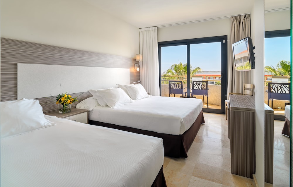 H10 Cambrils Playa 24/73
