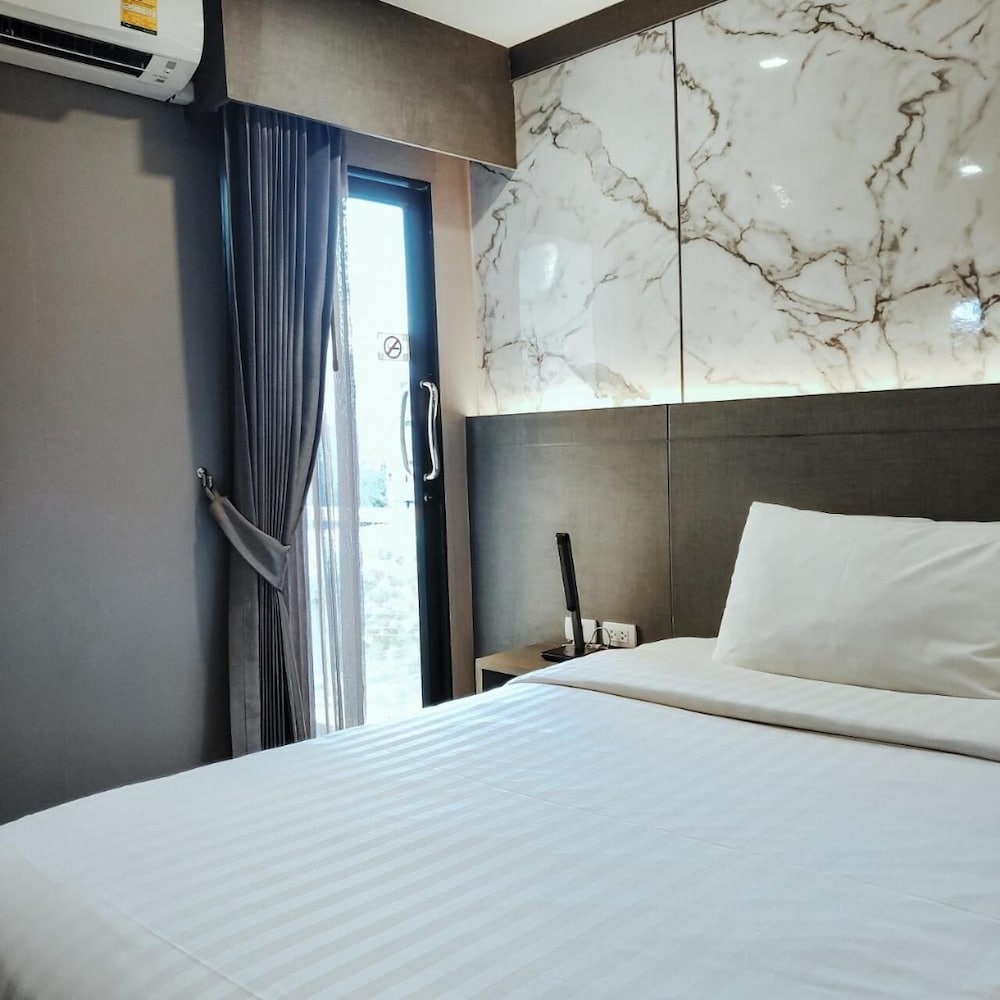 Hyde Park Hotel Bangkok 17/50