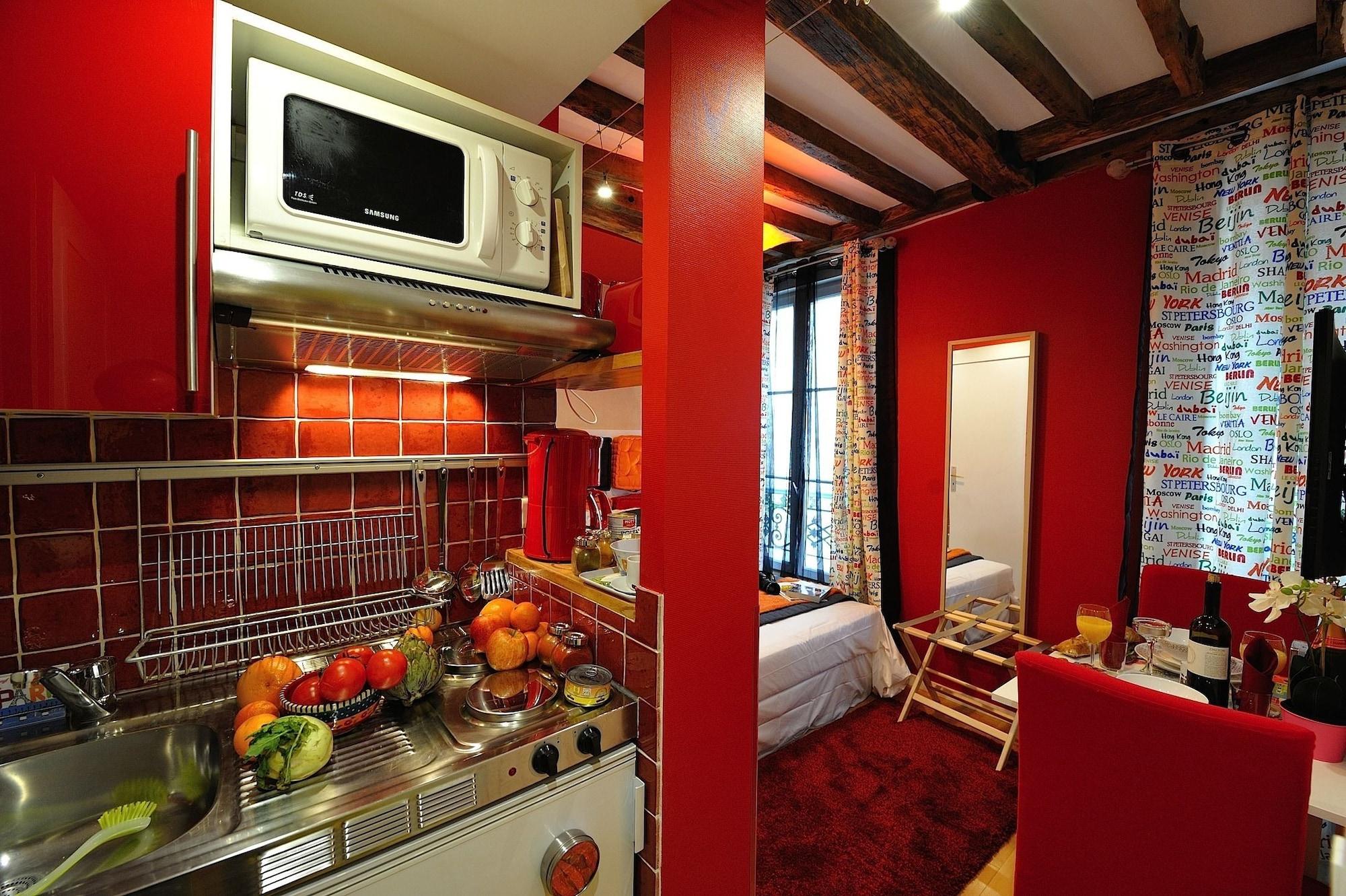 World, Studio، Les Patios Du Marais 4/4