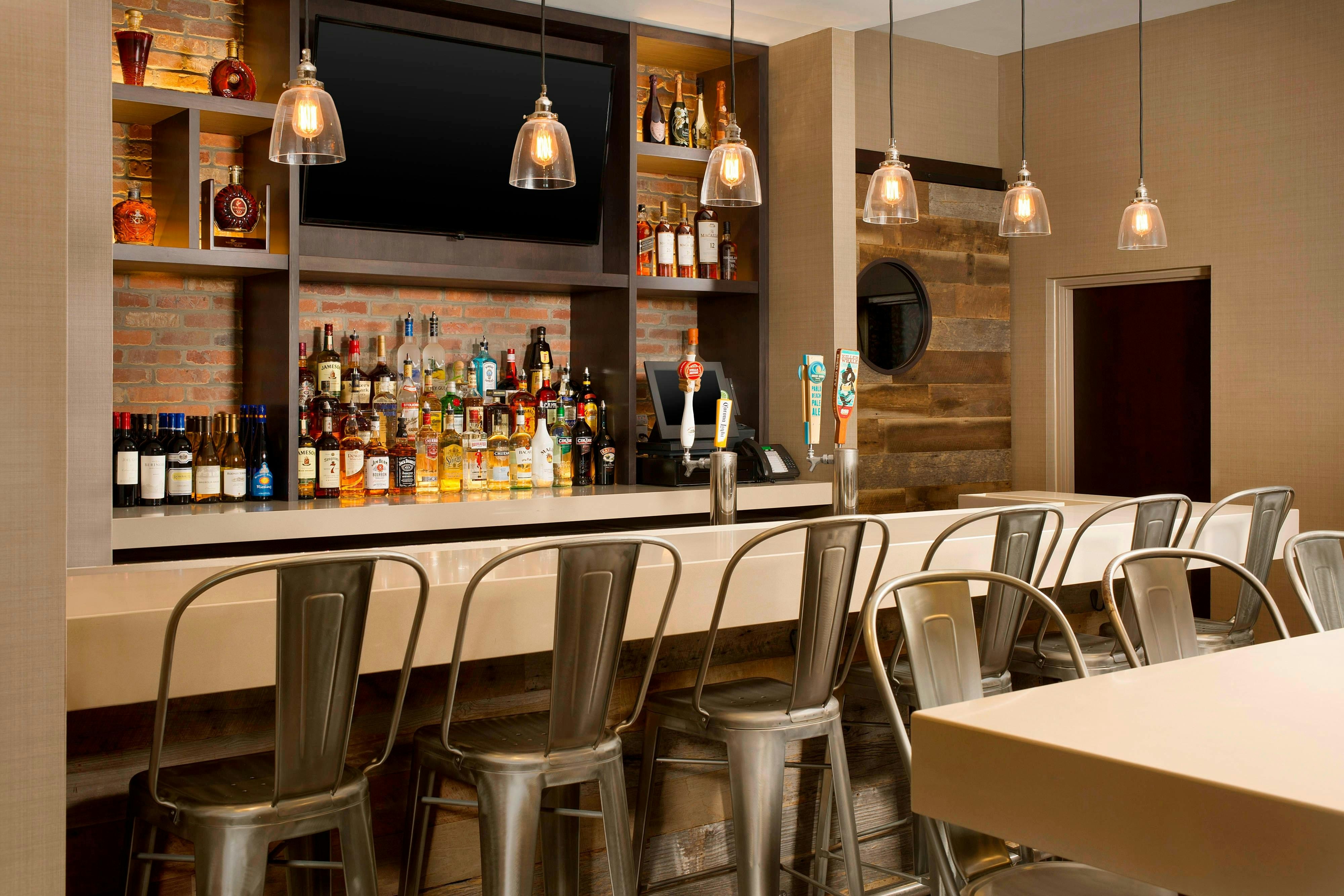 Four Points by Sheraton Jacksonville Beachfront 7/17