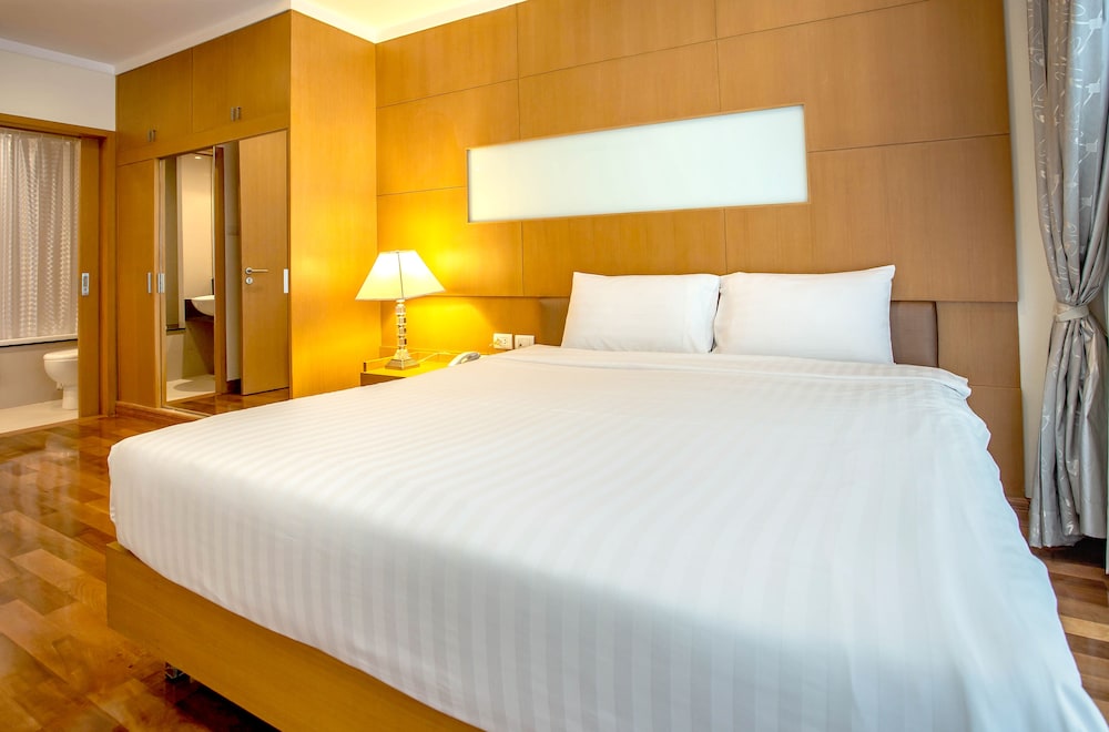D Varee Montara Thonglor 25 8/70
