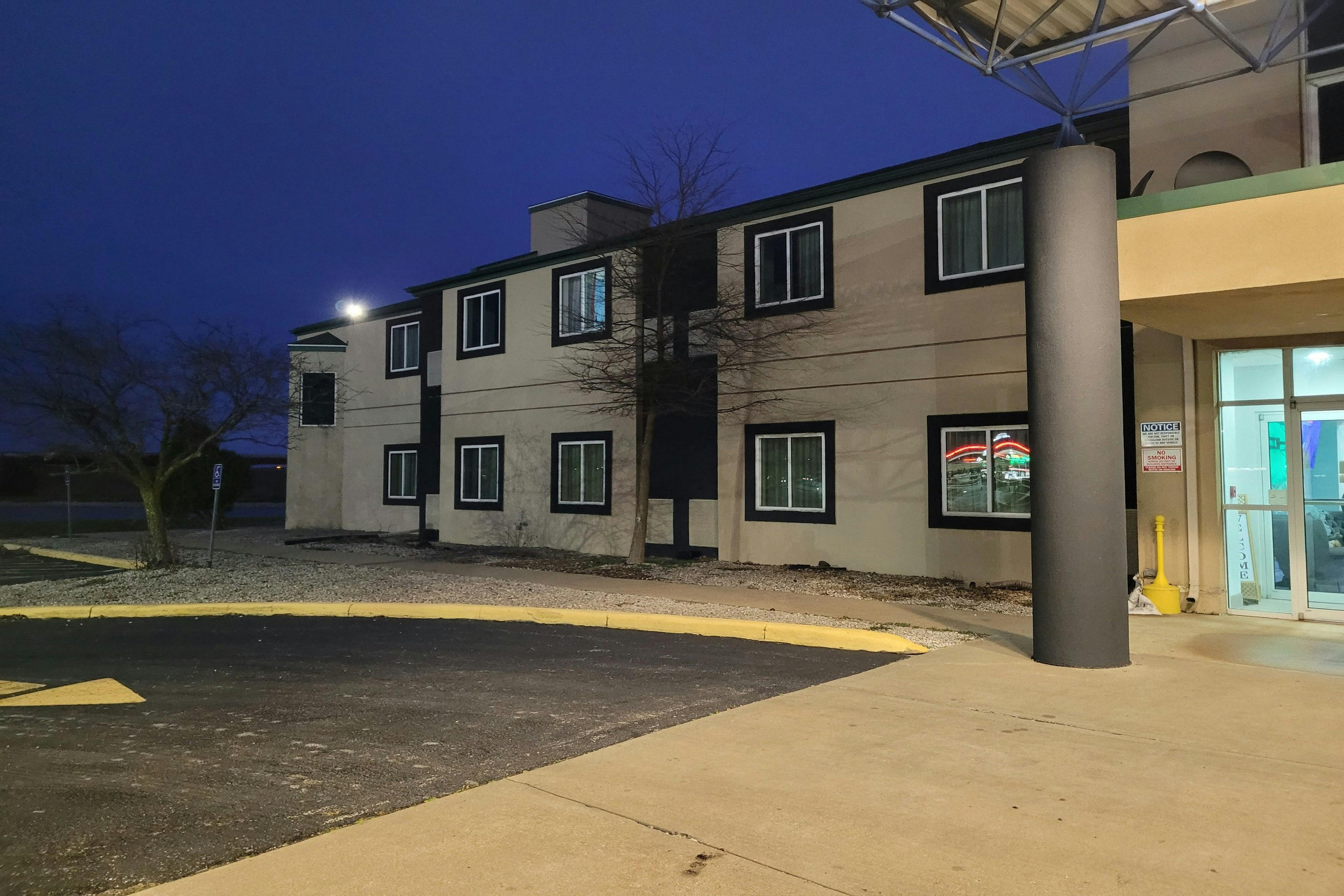 Modern Stay 39 Lakeview By OYO Minonk 42/50