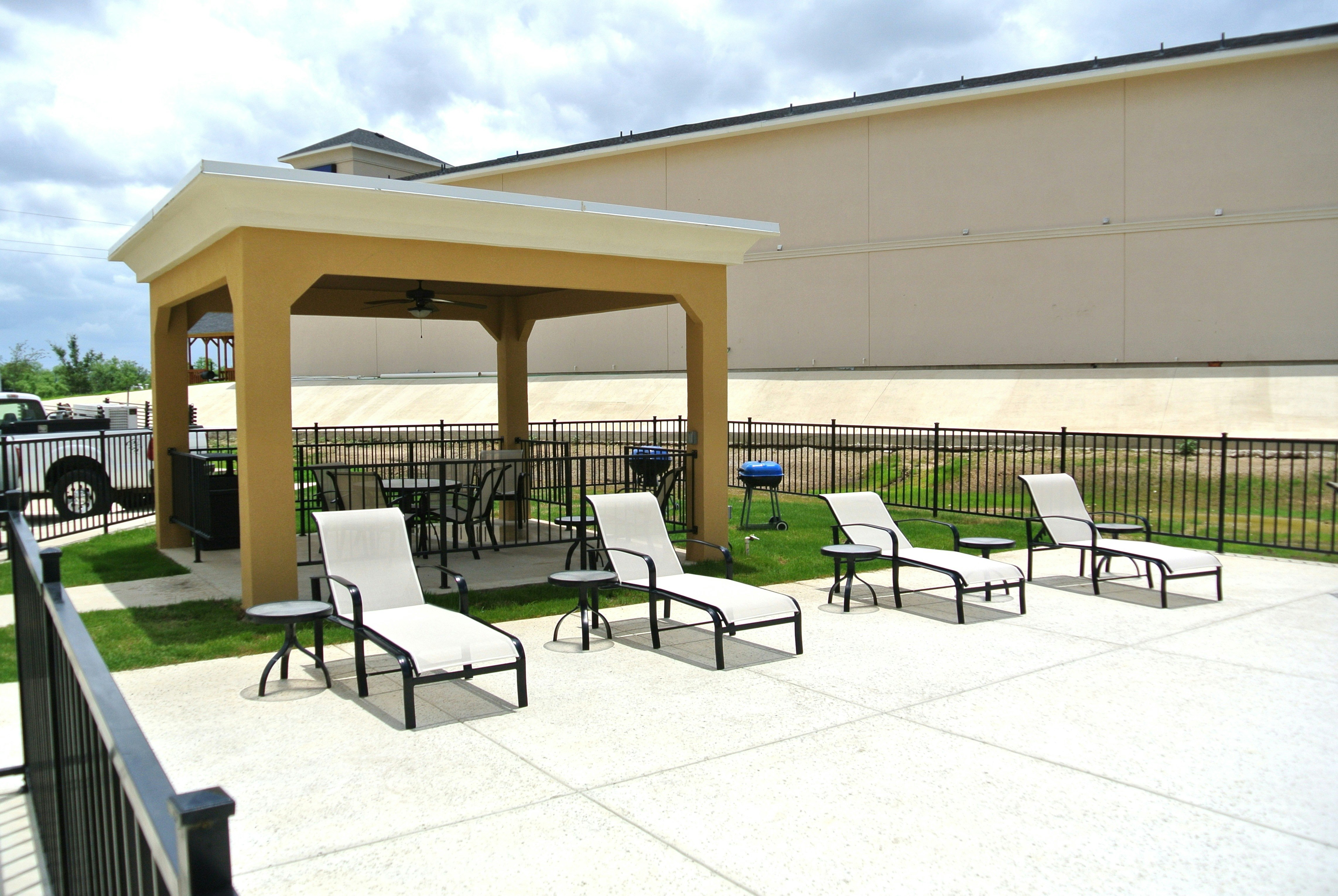 Hampton Inn Carrizo Springs 21/47