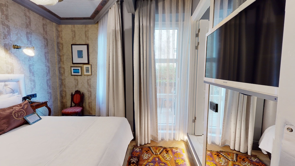 2 BEDROOMS, EXECUTIVE, SUITE, BALCONY