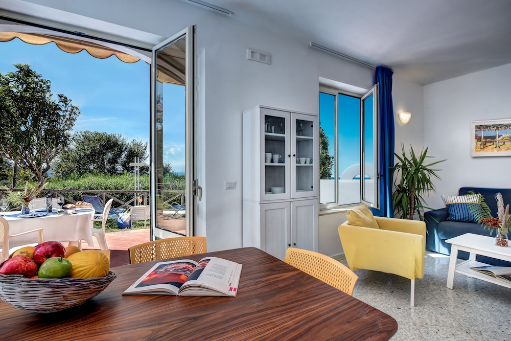 Gocce di Capri Hotel & Serviced Residence 56/73