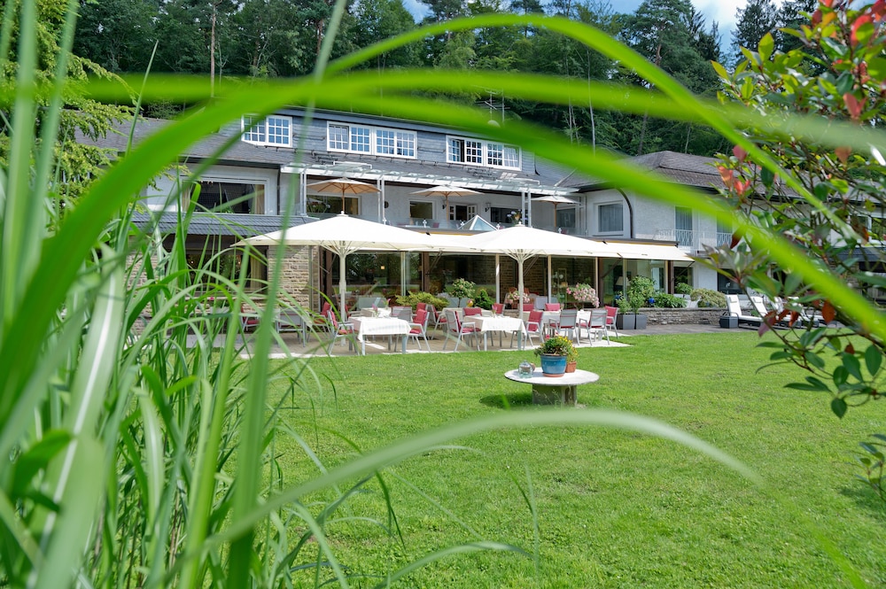 Romantik Waldhotel Mangold 53/66