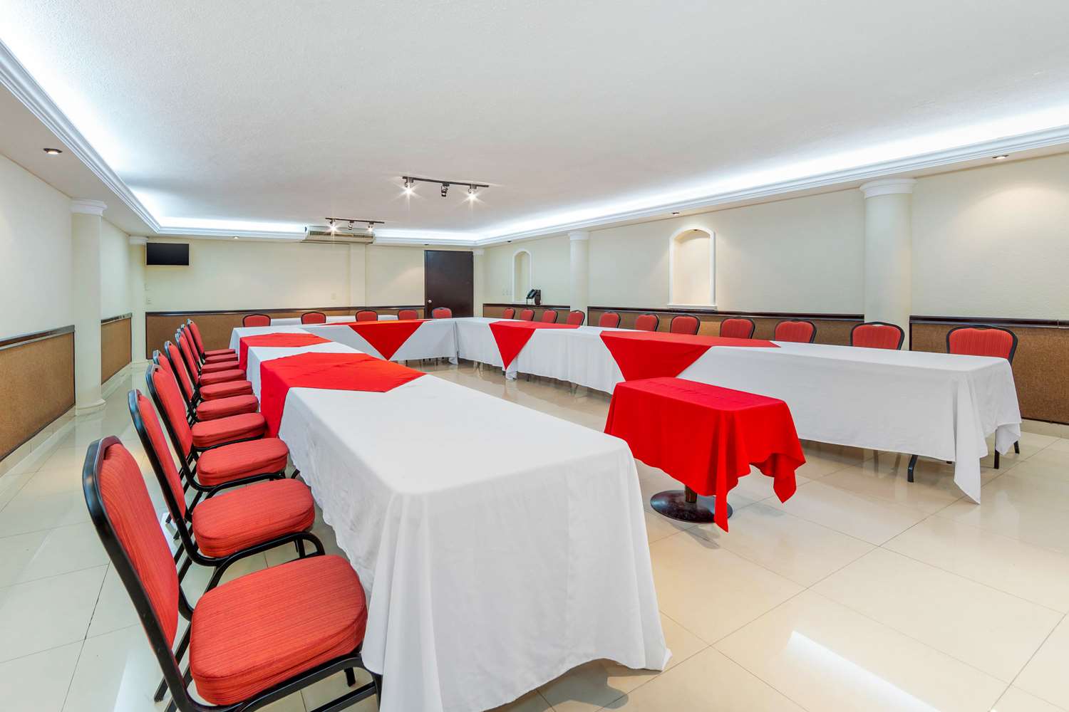 Eco City Hotel 14/22