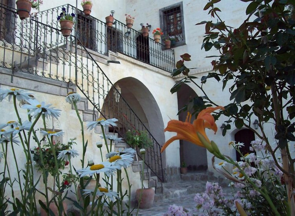 Cappa Villa Hotels 32/41