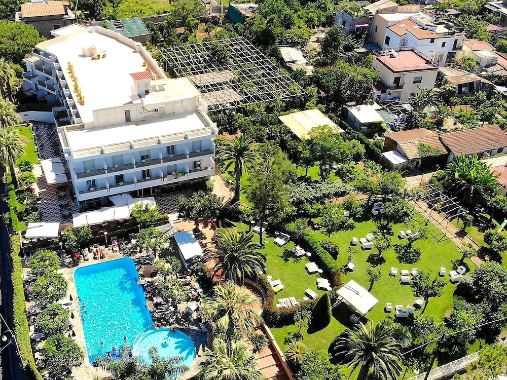 Hotel Alpha in SANT AGNELLO