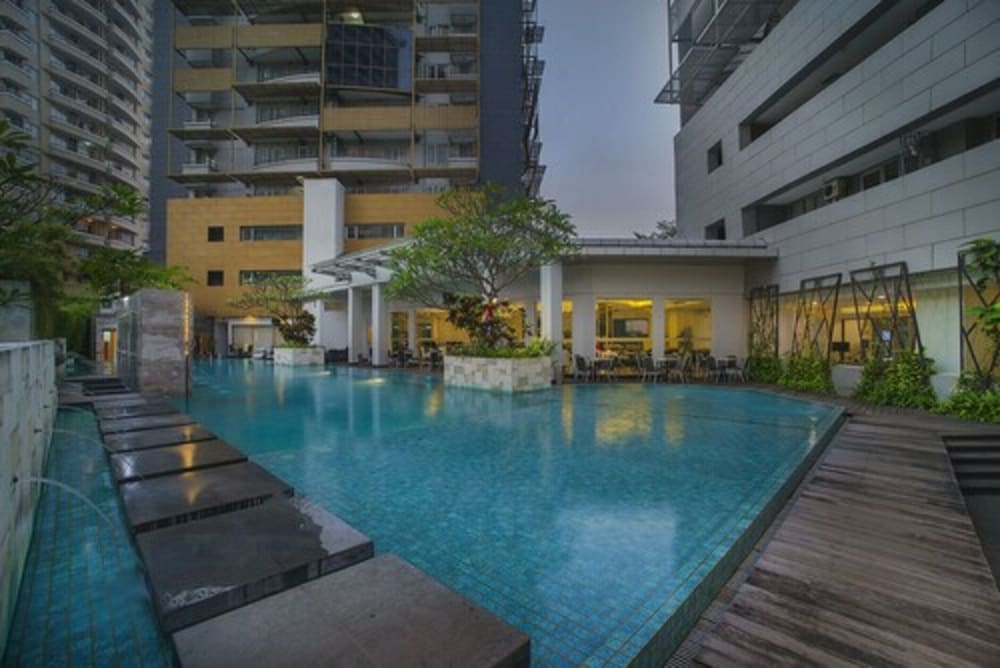 eL Hotel Jakarta 44/47