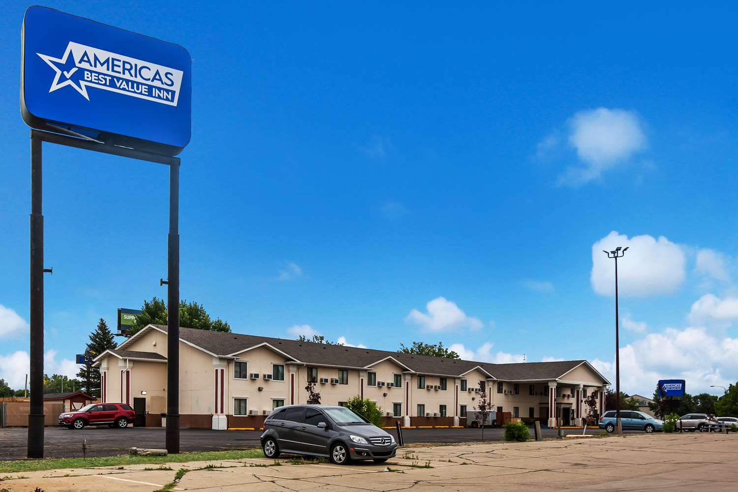 Americas Best Value Inn Fargo 33/35