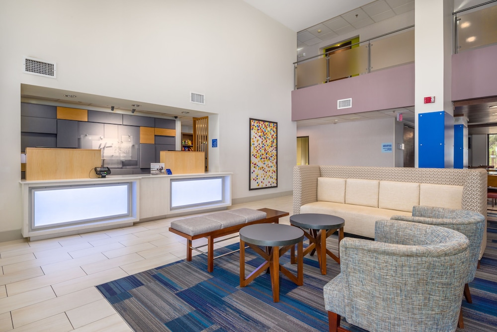 Holiday Inn Express Hotel And Suites Phoenix Airport 11/56