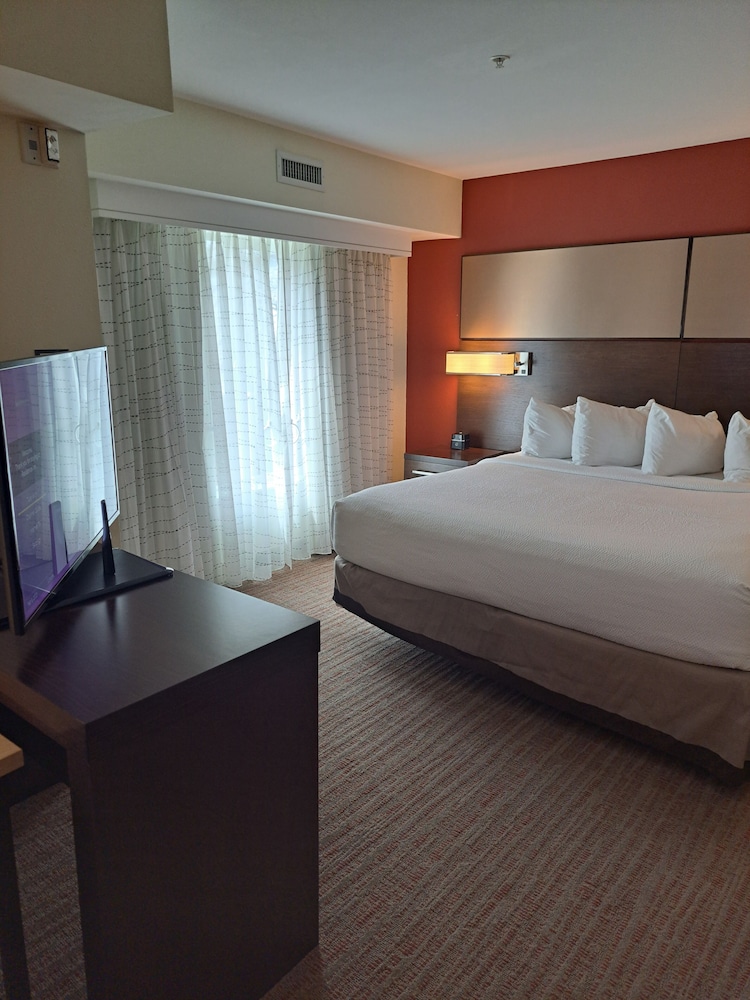 Studio, King Bed, Sofa