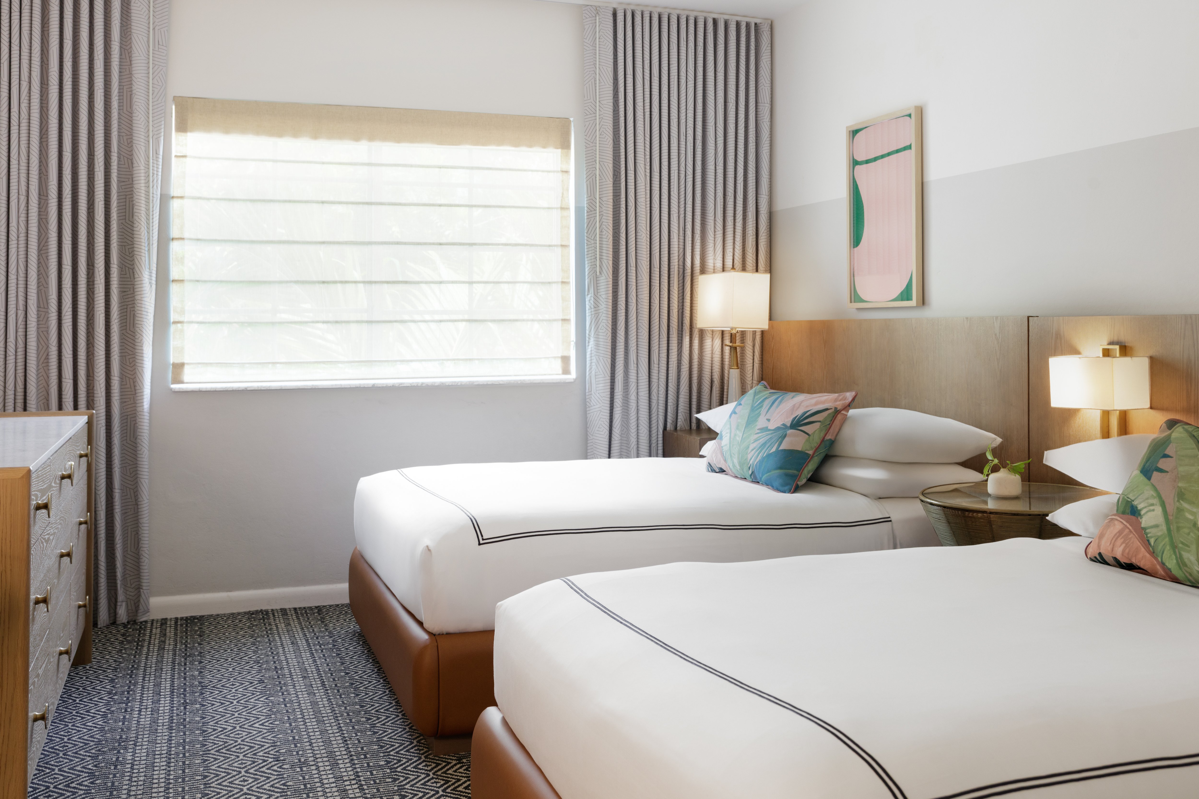 Kimpton Surfcomber Hotel 32/80