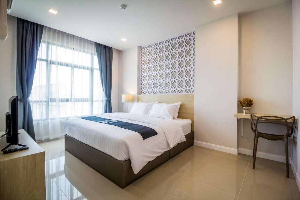 Triple Z Hotel 18/56
