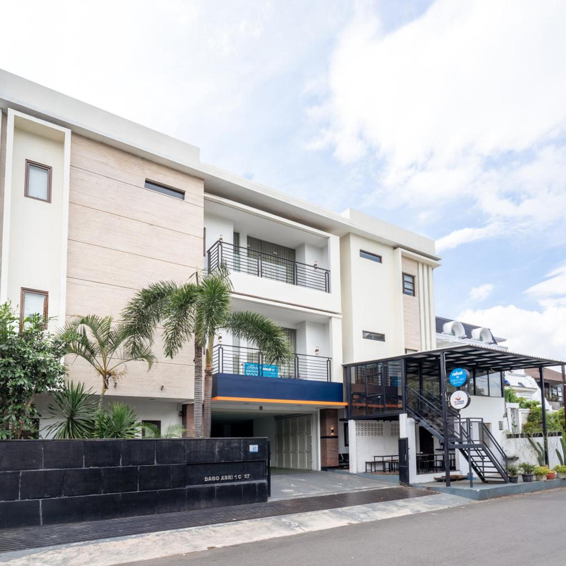 Rehat at Dago Sky Hotel 28/38