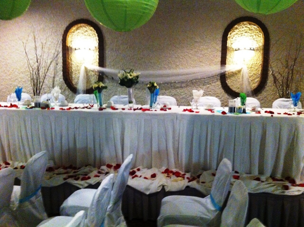 Wescana Inn 28/40