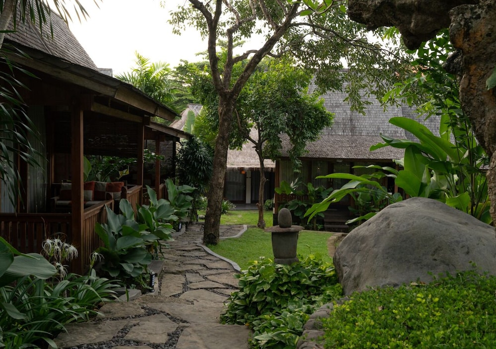 Taulan Villa and Restaurant 35/50
