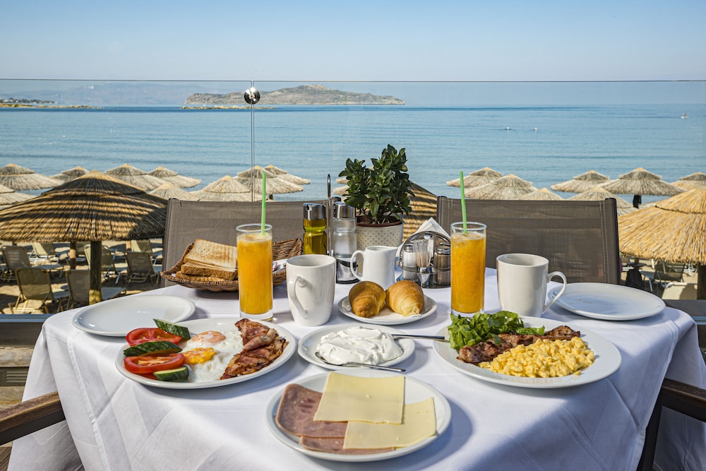 Golden Bay Suites 47/67