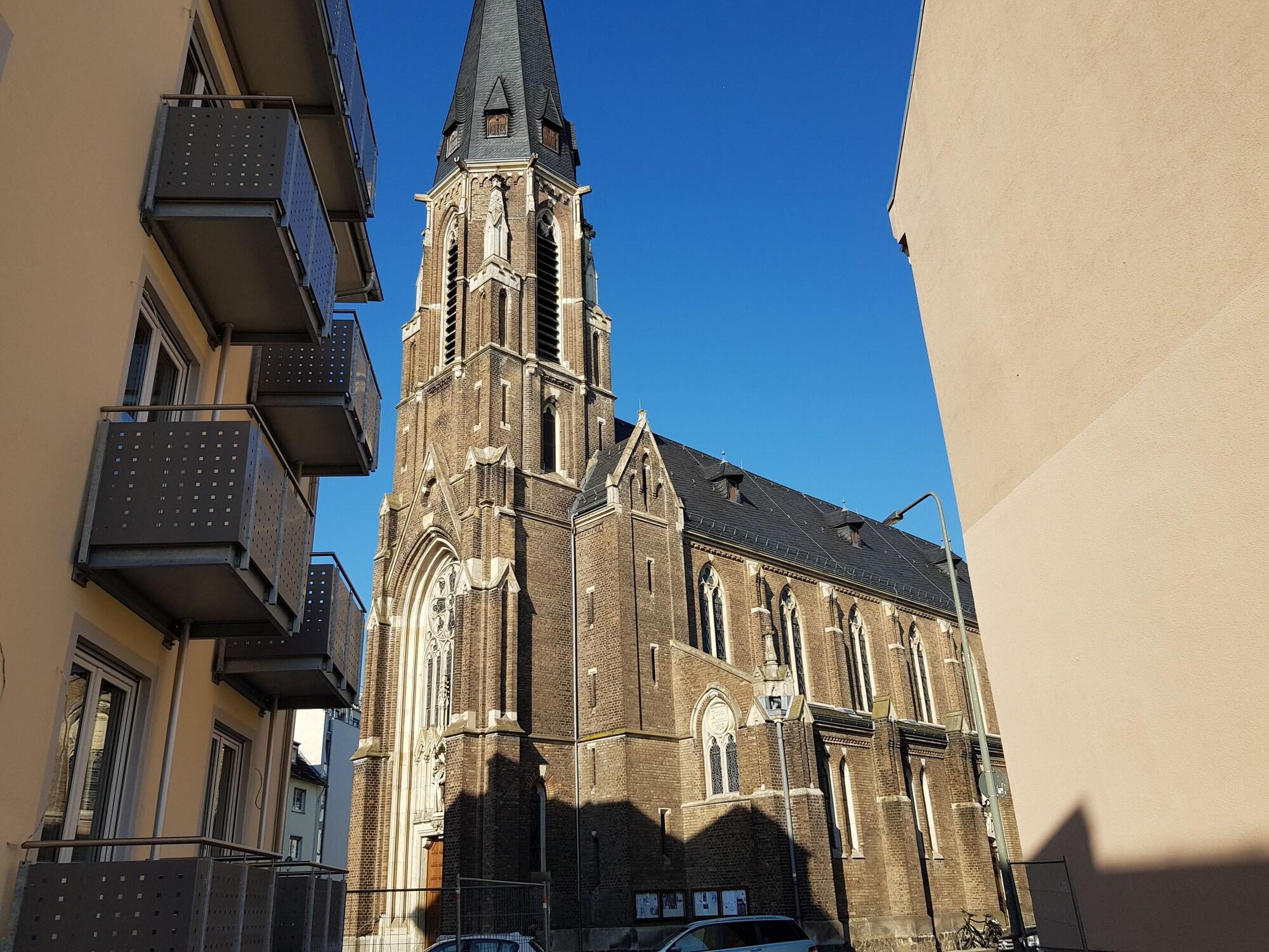 Hotel Emiliana am Bahnhof 3/17