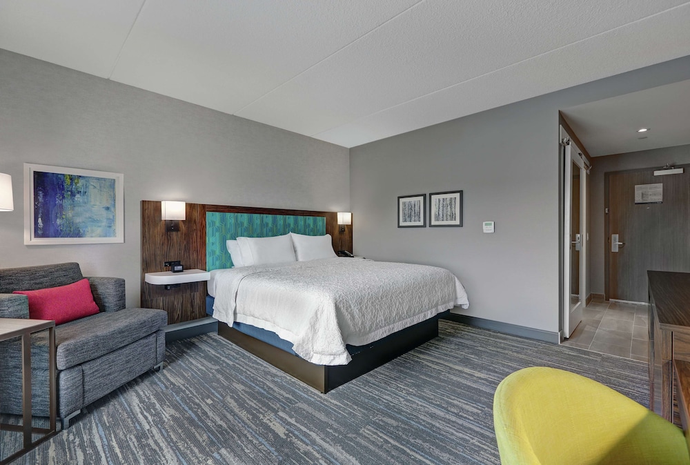 Hampton Inn Peterborough 14/40