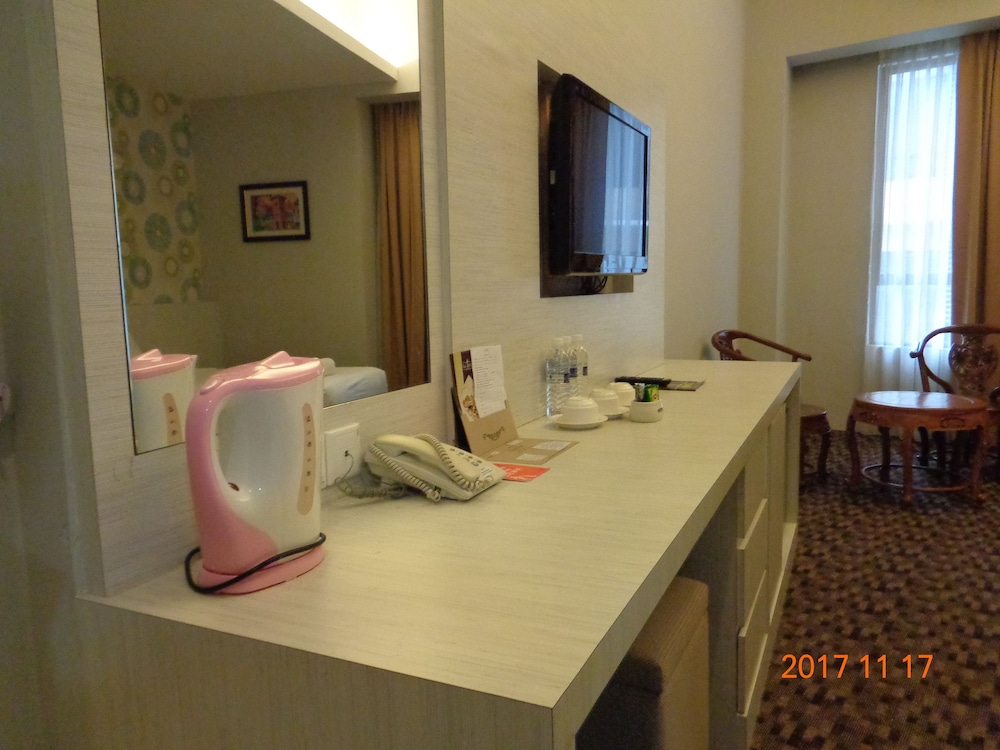 La Boss Hotel 36/56