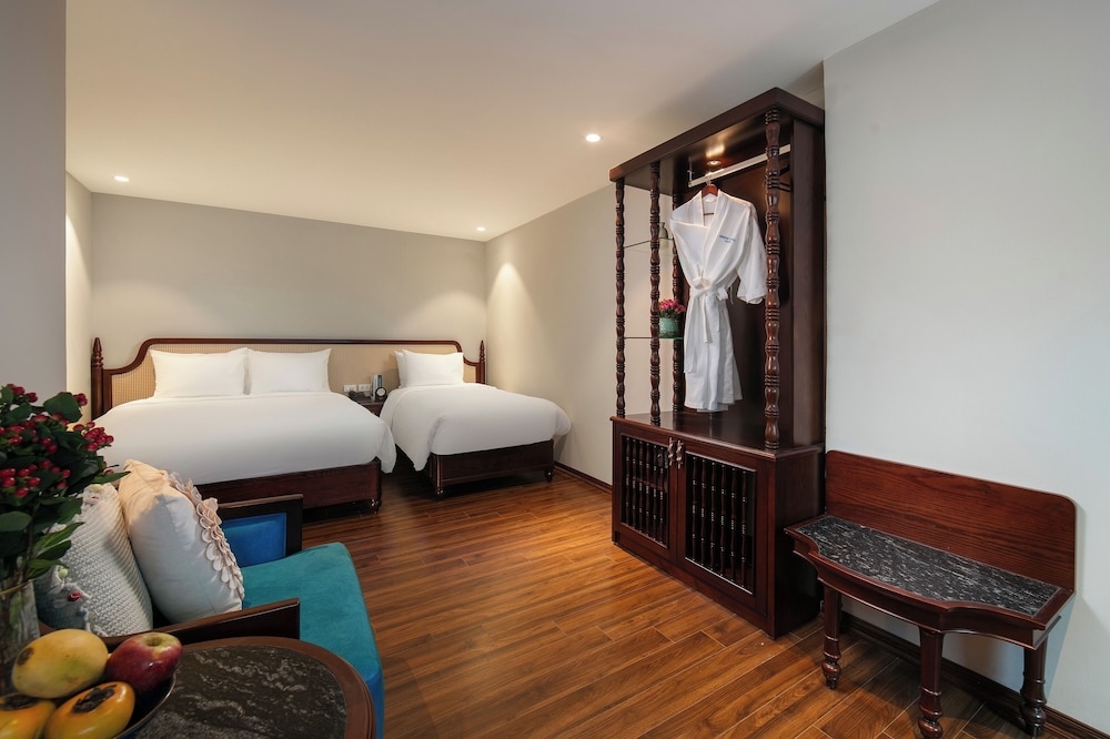 Serene Central hotel 19/55