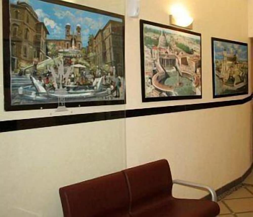 Elide Hotel 10/49
