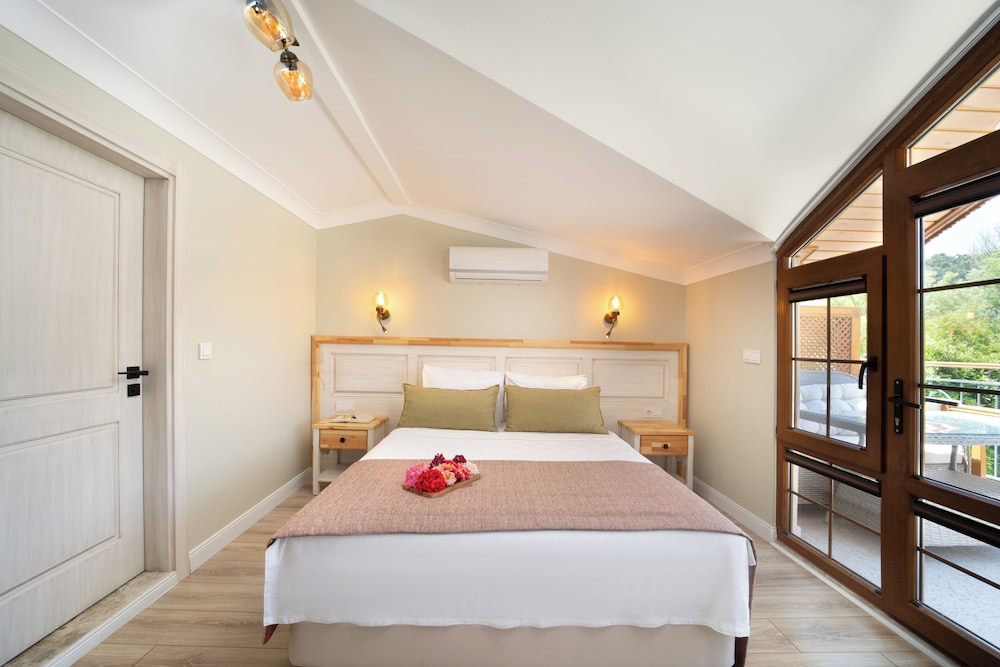 غرفة قياسية بسرير مزدوج، Orange Garden Hotel Akyaka 1/8