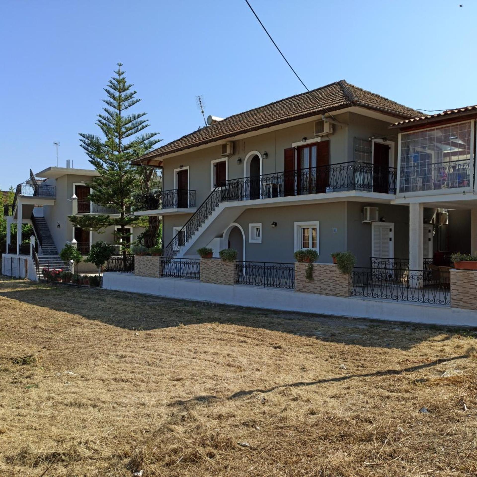 Dionisos Apartments 30/32