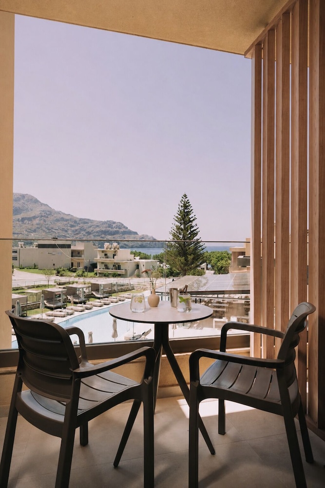 Alianthos Estate Resort 56/79