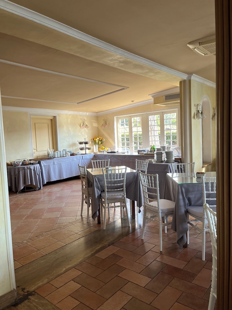 Hotel Quadrifoglio by Mancini 40/50