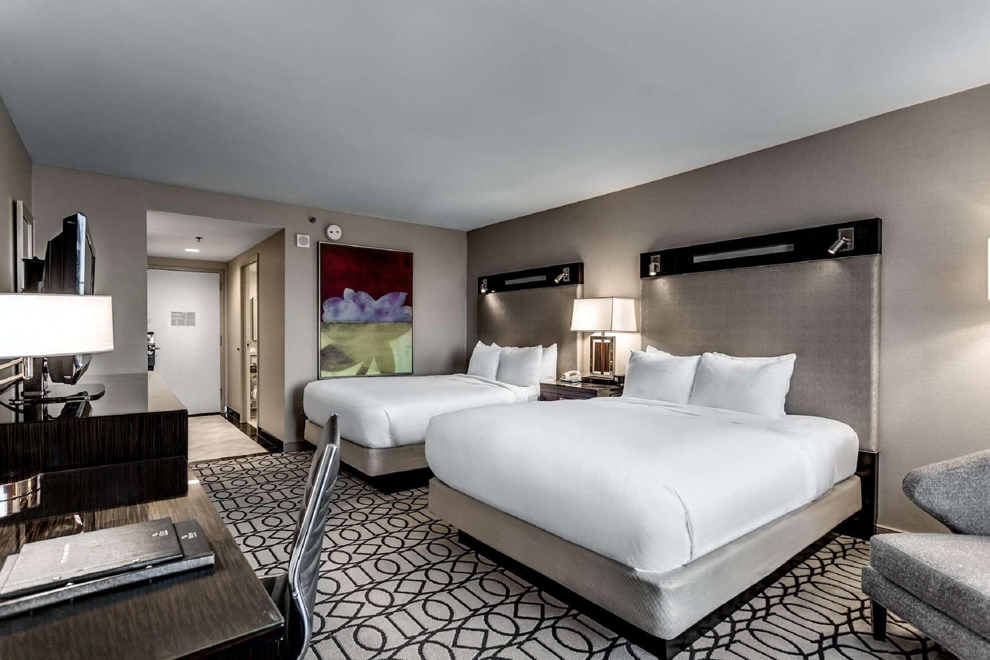 ROOM, 2 QUEEN BEDS, BATHTUB