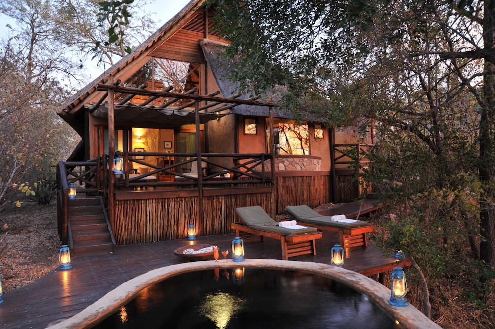 Lukimbi Safari Lodge 16/49