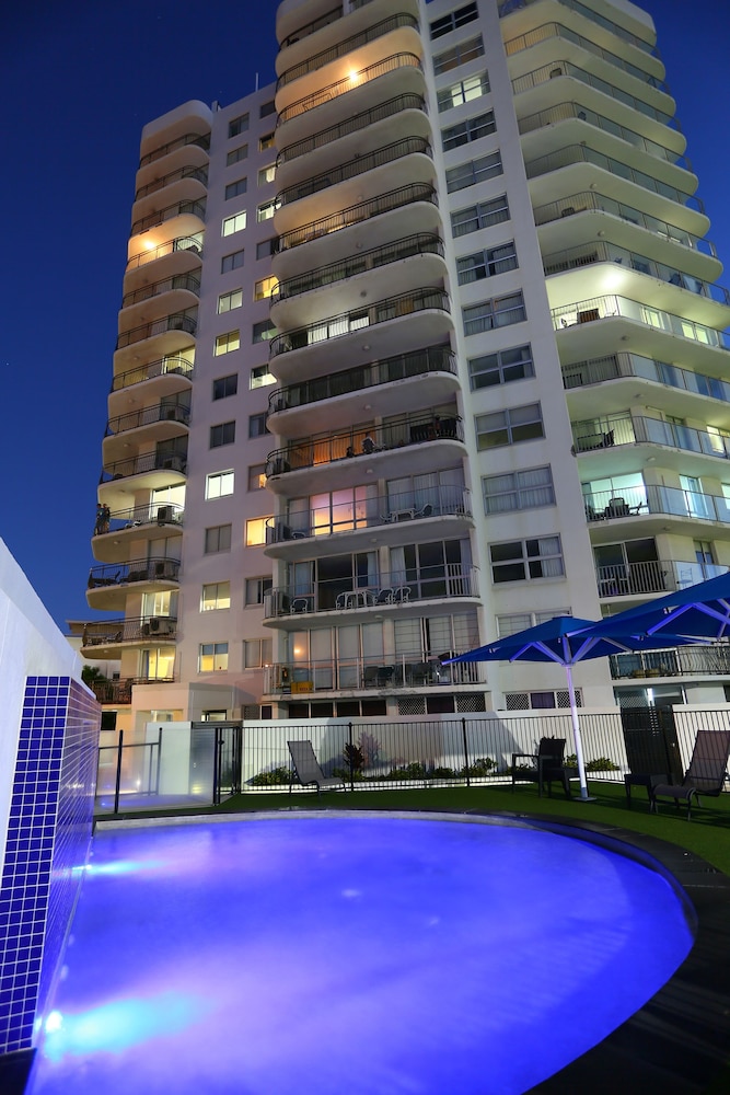 MANDOLIN RESORT 3/47