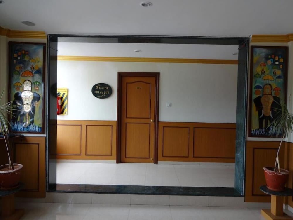 HOTEL NAHAR MANCHESTER INN 7/42