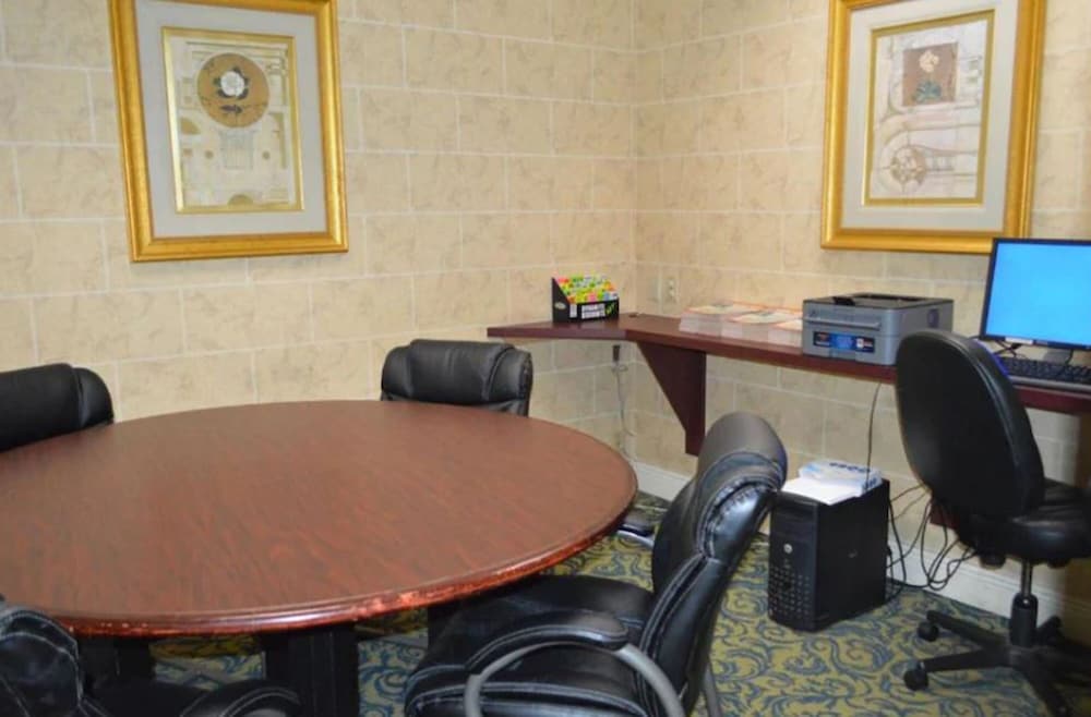 Opal Hotel and Suites 38/50
