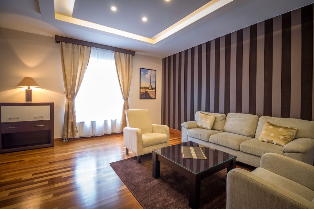 Feel Belgrade Aparthotel 53/70
