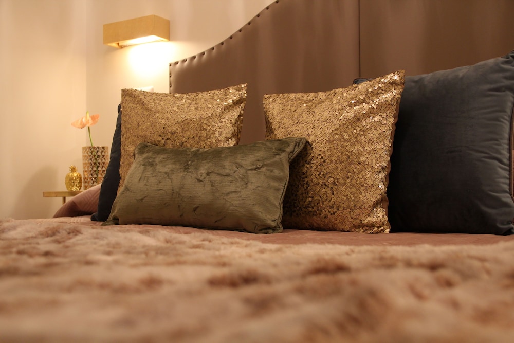 Ingrami Suites 21/72