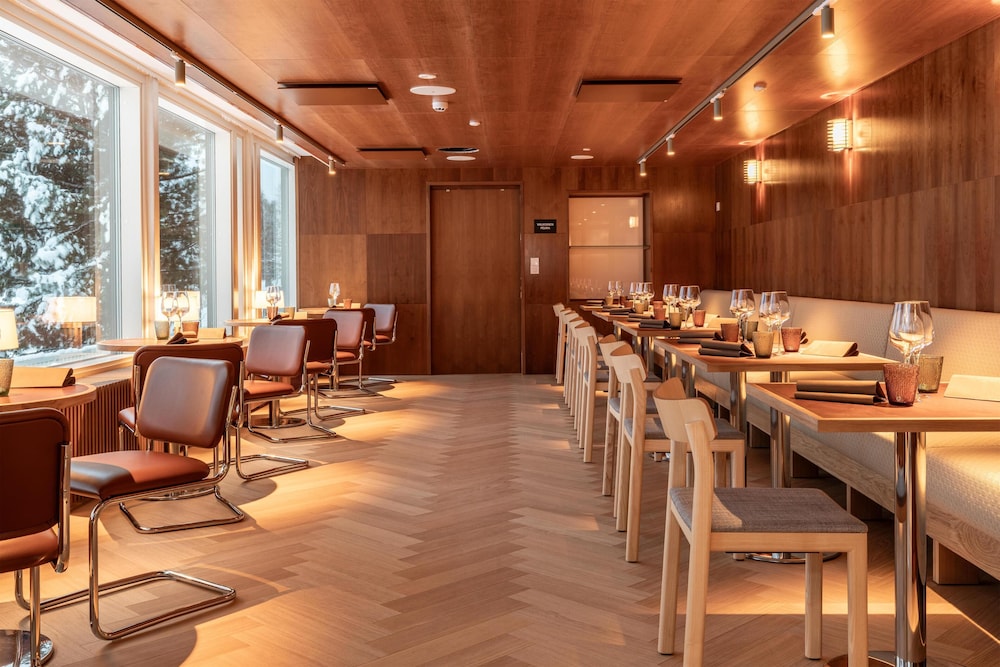 restaurant cafeteria