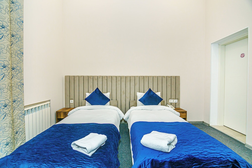 Bristol Hotel Baku 7/51