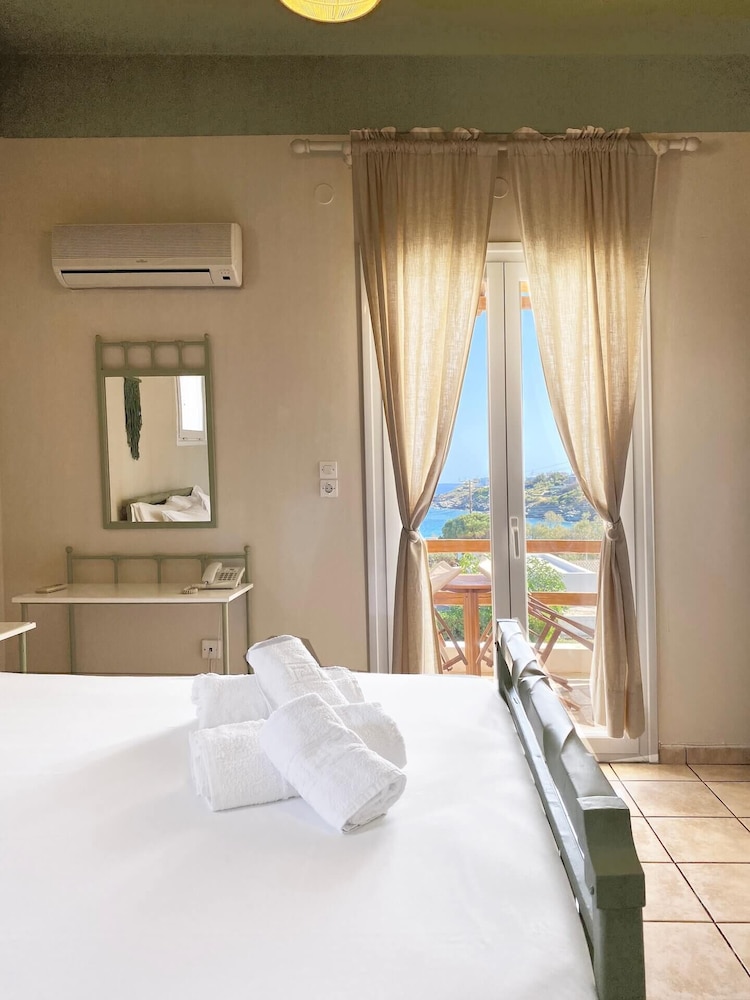 ROOM, DOUBLE BED, SEA VIEW, PRIVATE BATHROOM