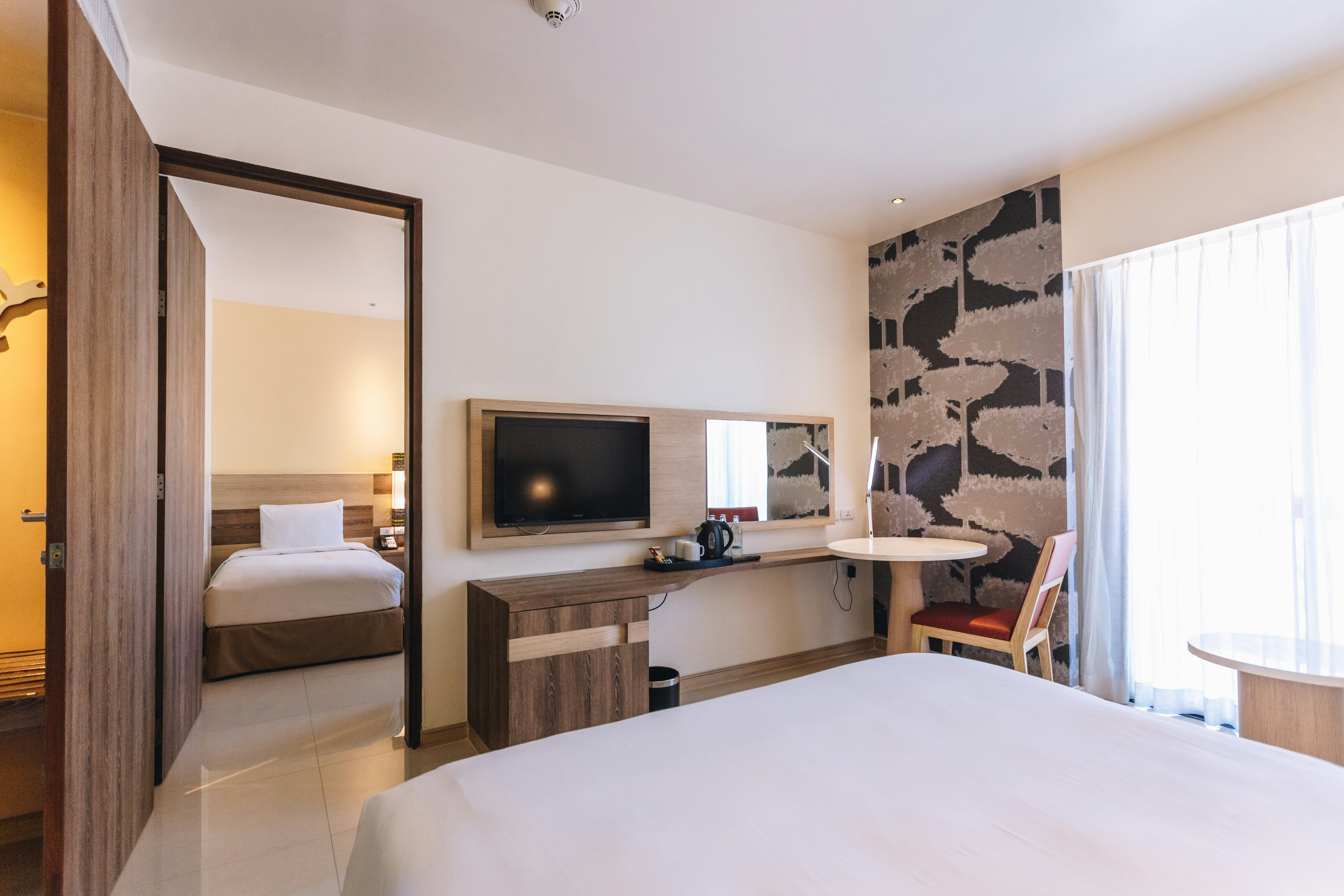 Holiday Inn Express Phuket Patong Beach Central 23/82
