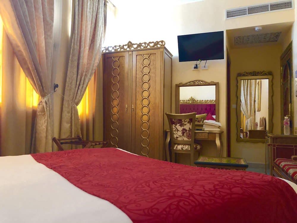 Hotel Royal Victoria 24/66