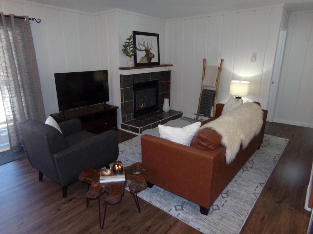 Blue River Condos 3 Bed 2 Bath 12/38