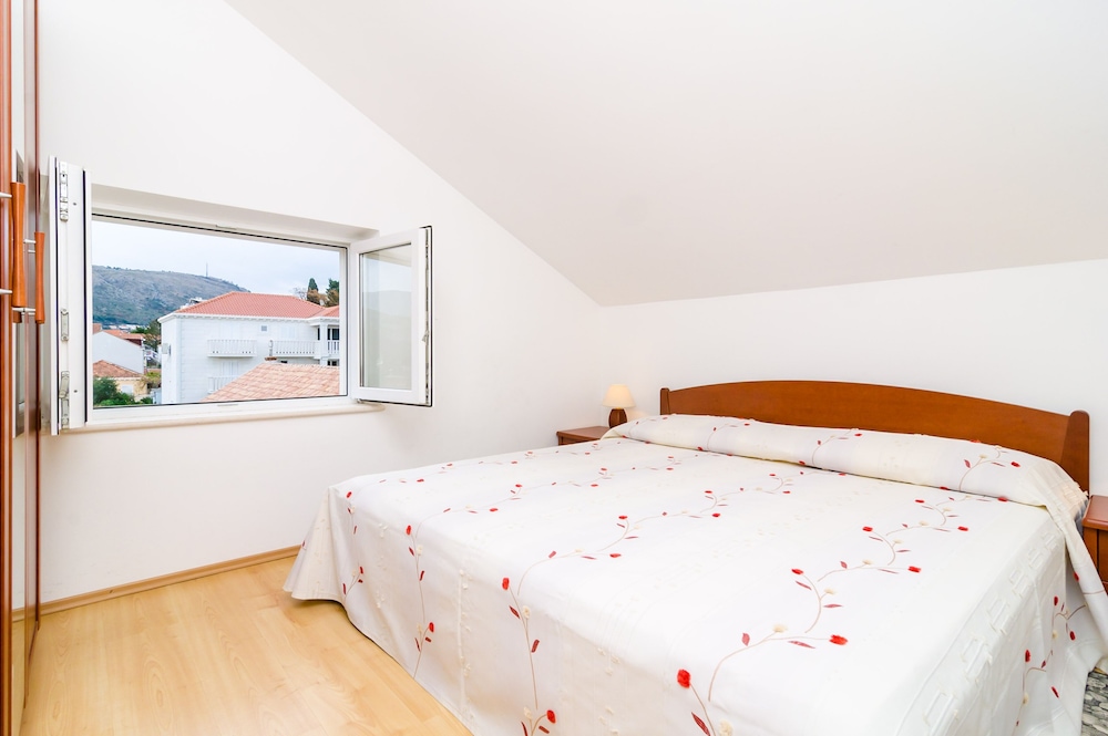 1 BEDROOM, CITY, APARTMENT, BALCONY