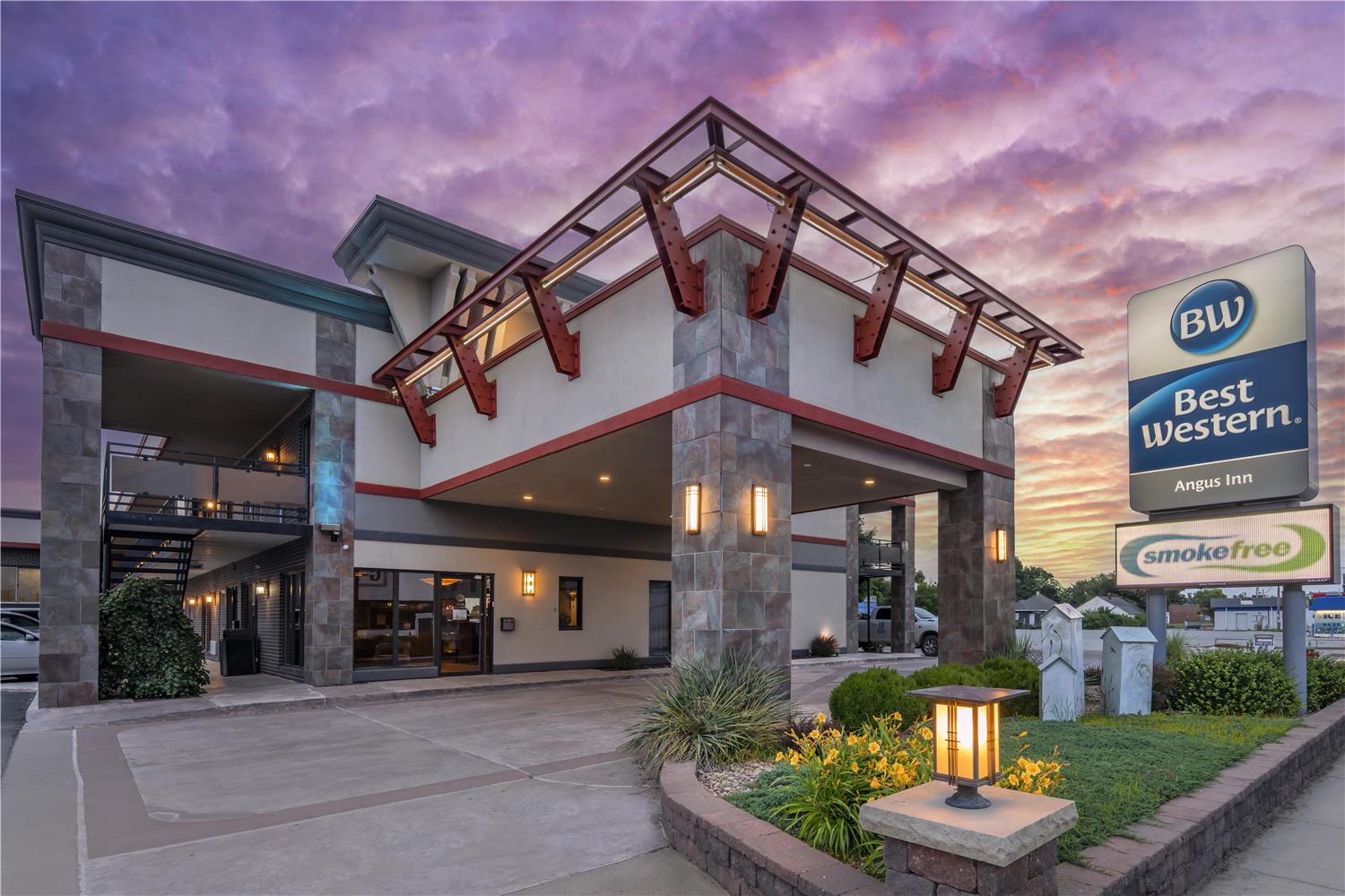 Best Western Angus Inn 3/23