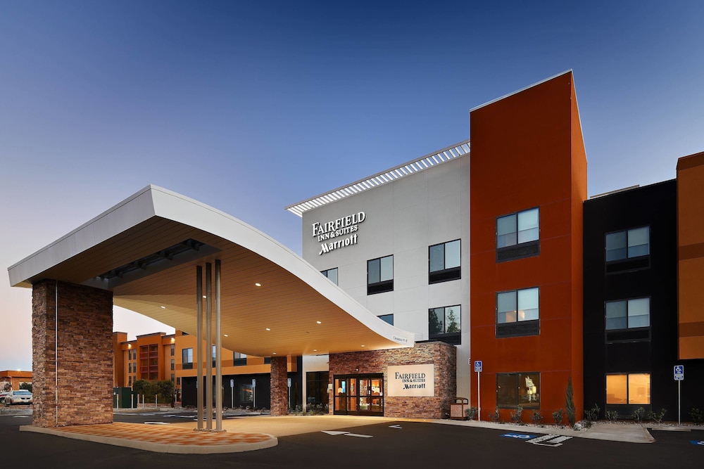 Fairfield Inn & Suites By Marriott Fresno Yosemite International Airport 3/38